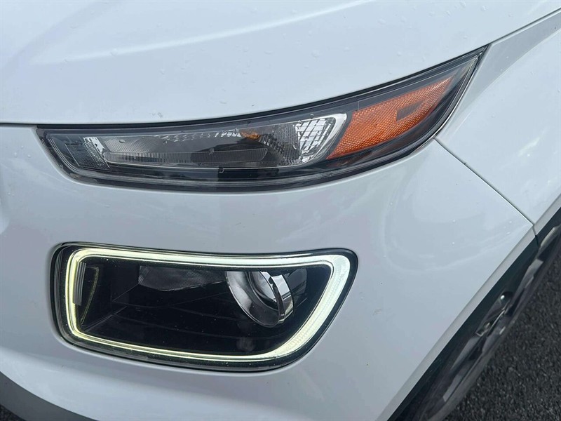 hyundai VENUE SEL/LIMITED 2023 - 10