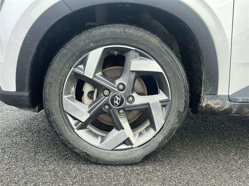 hyundai VENUE SEL/LIMITED 2023 - 11