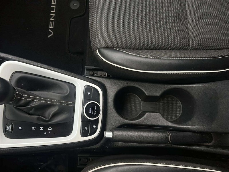 hyundai VENUE SEL/LIMITED 2023 - 20