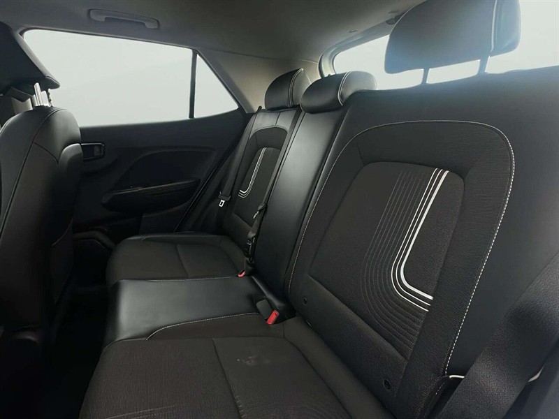hyundai VENUE SEL/LIMITED 2023 - 22