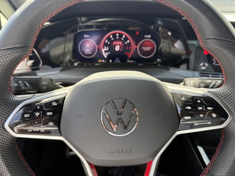 volkswagen Golf GTI 2023 - 16