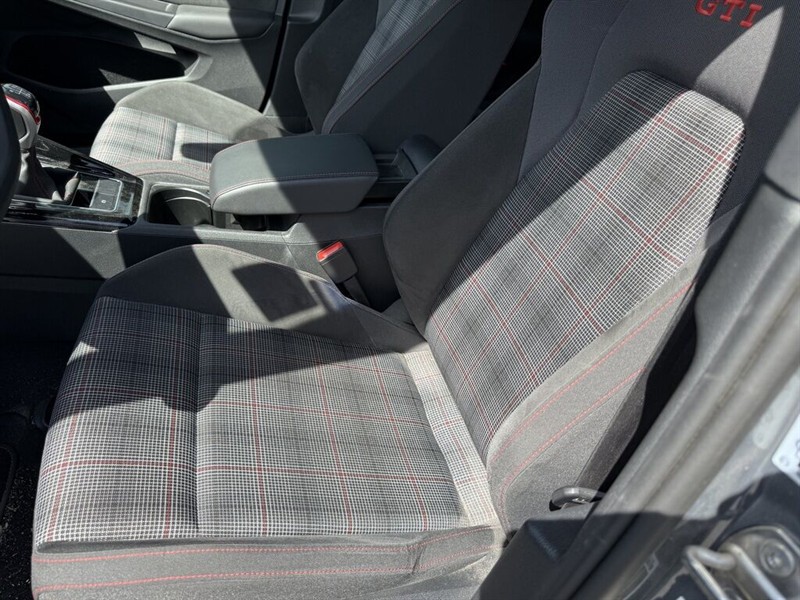 volkswagen Golf GTI 2023 - 20