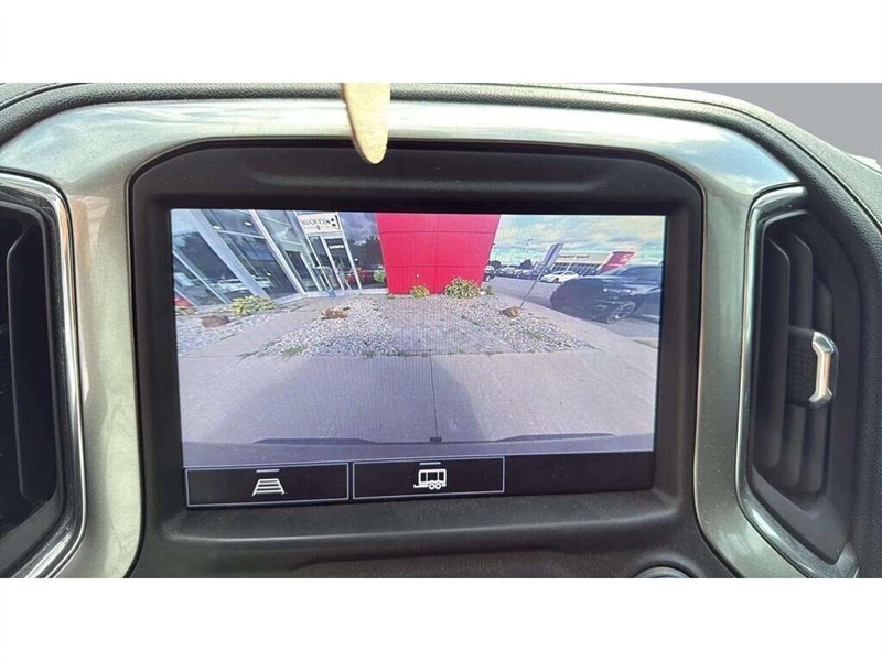 chevrolet Silverado 1500 2021 - 14