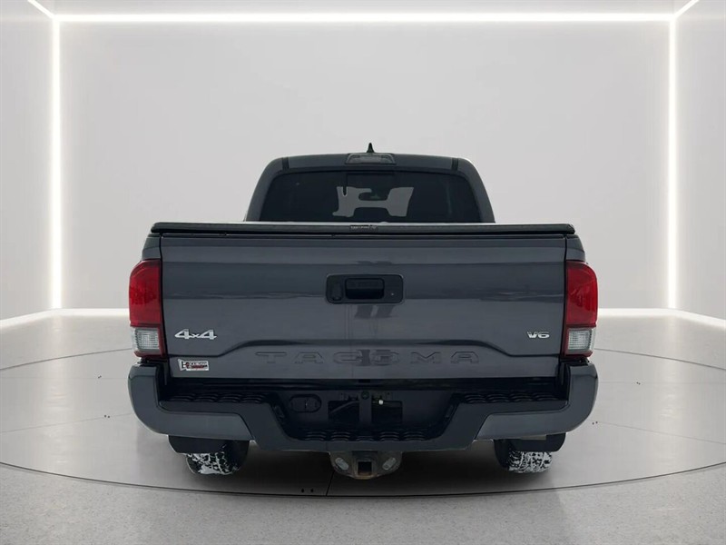 toyota TACOMA DBL CAB SR5/TRD 2022 - 4