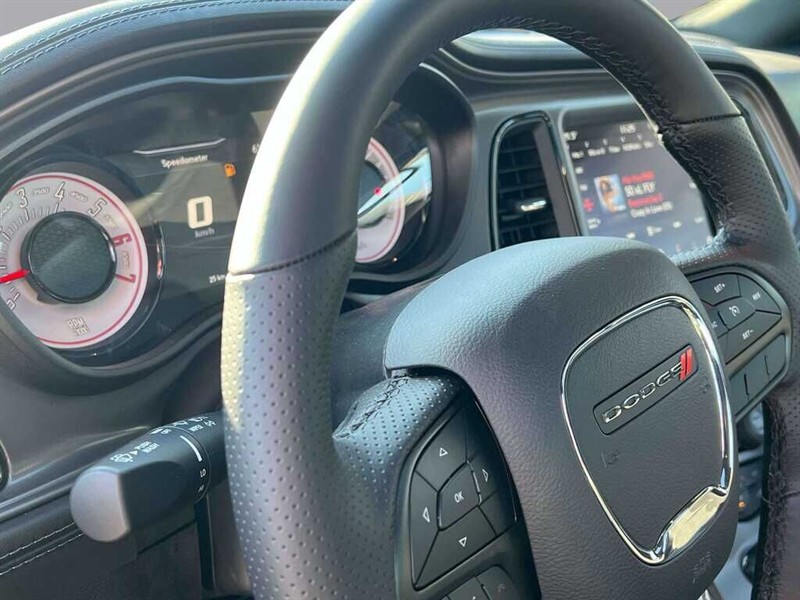 dodge Challenger 2023 - 10