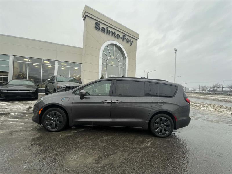 chrysler Pacifica 2020 - 3