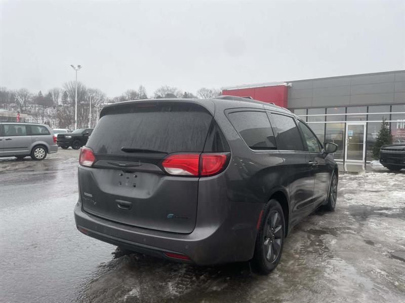 chrysler Pacifica 2020 - 8