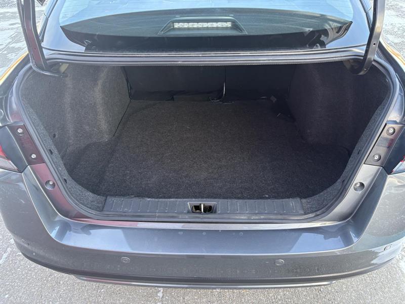 nissan Versa 2022 - 5