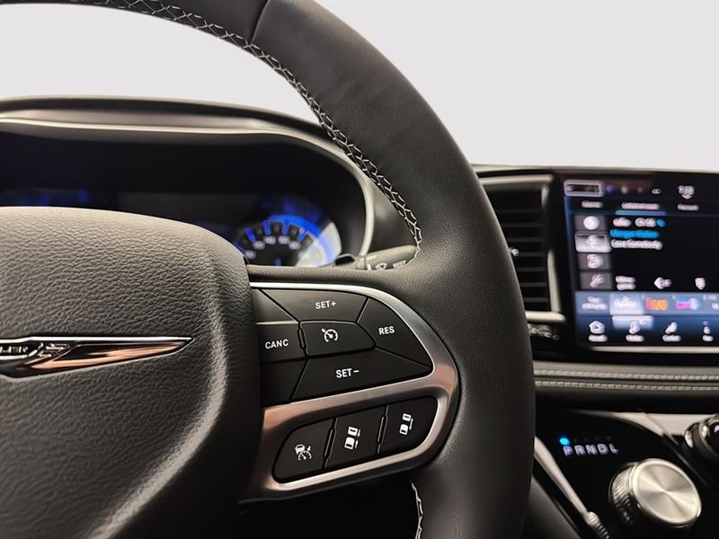 chrysler Pacifica 2026 - 23