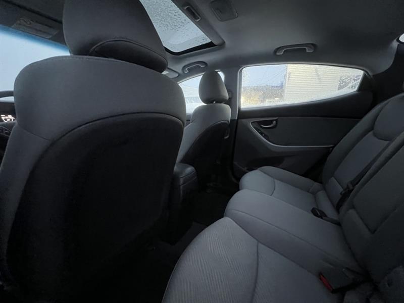 hyundai Elantra 2012 - 23