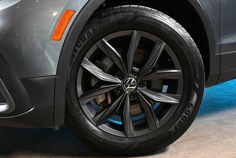 2022 Volkswagen Tiguan - Image 3