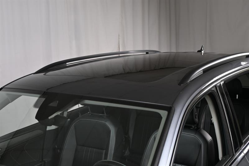 2022 Volkswagen Tiguan - Image 4