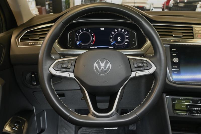 2022 Volkswagen Tiguan - Image 20