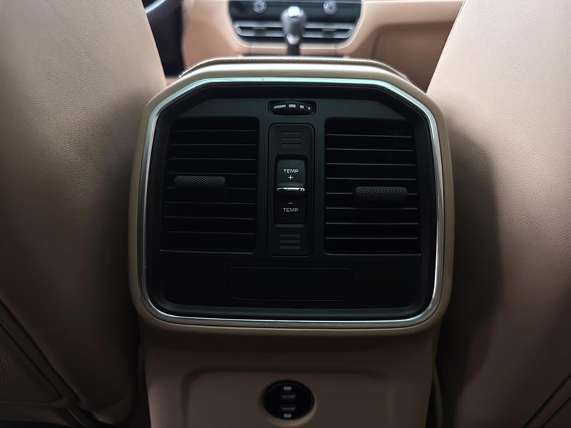 porsche Macan 2022 - 23
