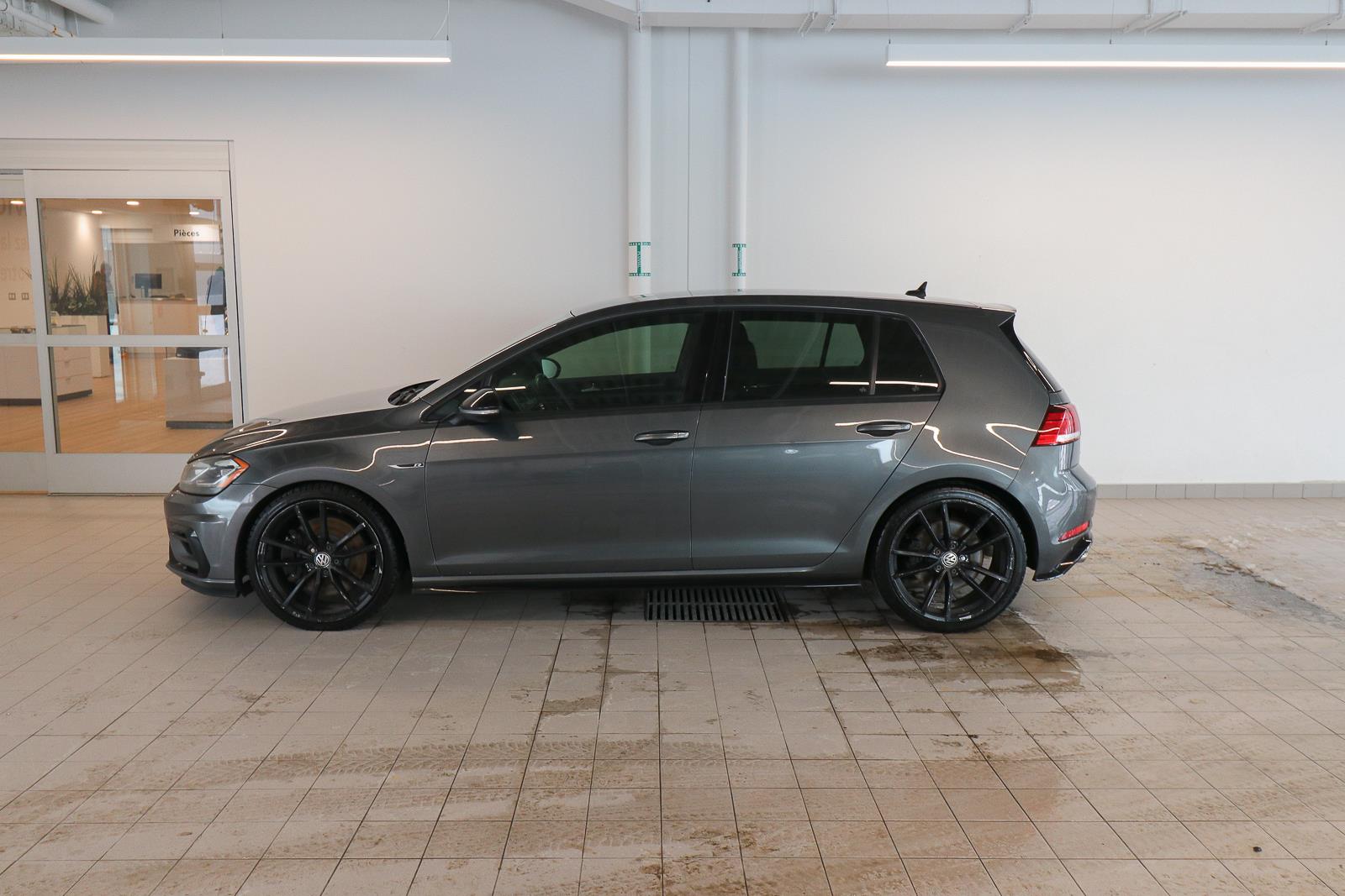 2018 Volkswagen Golf R 4-Door AWD