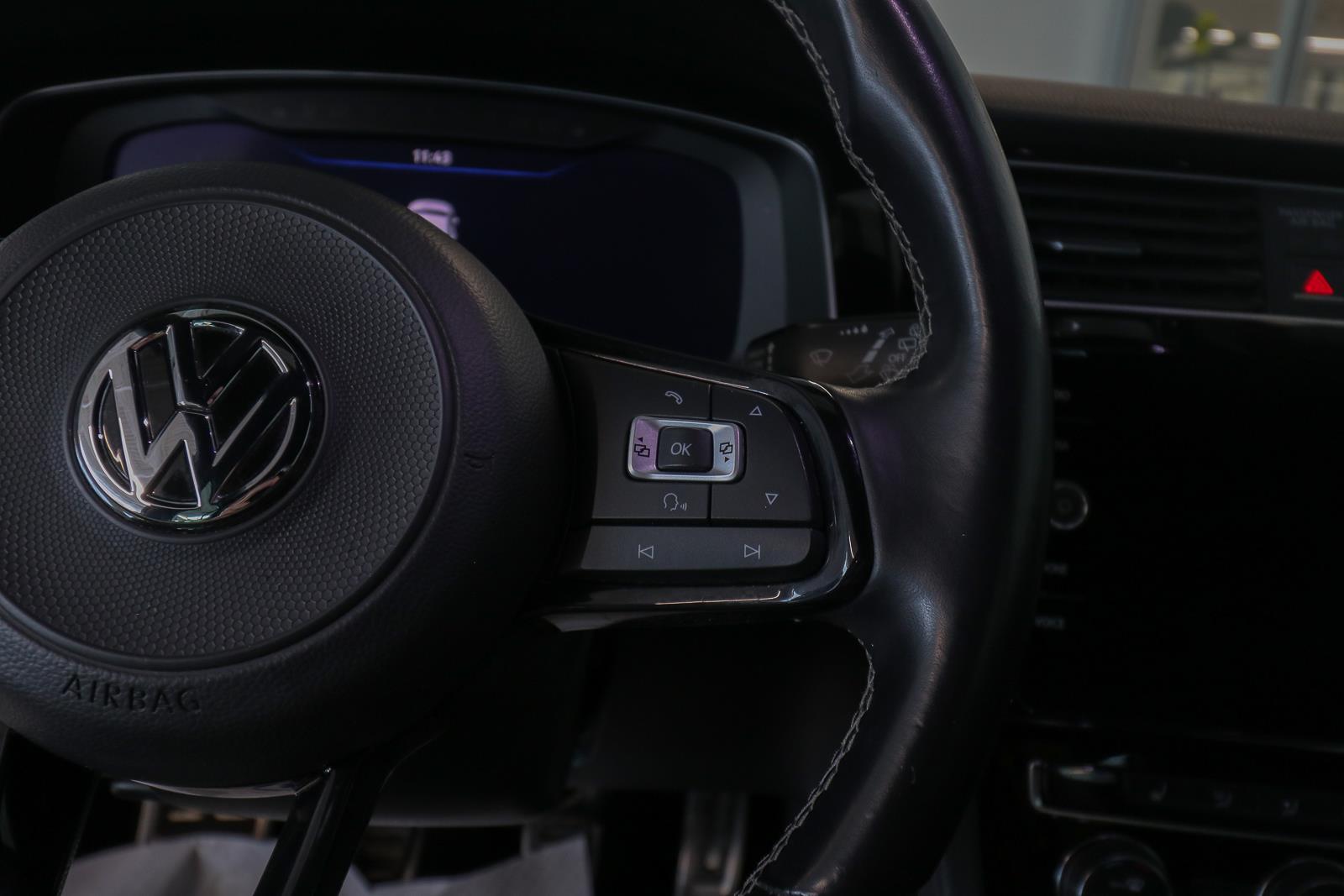 volkswagen Golf R 2018 - 12