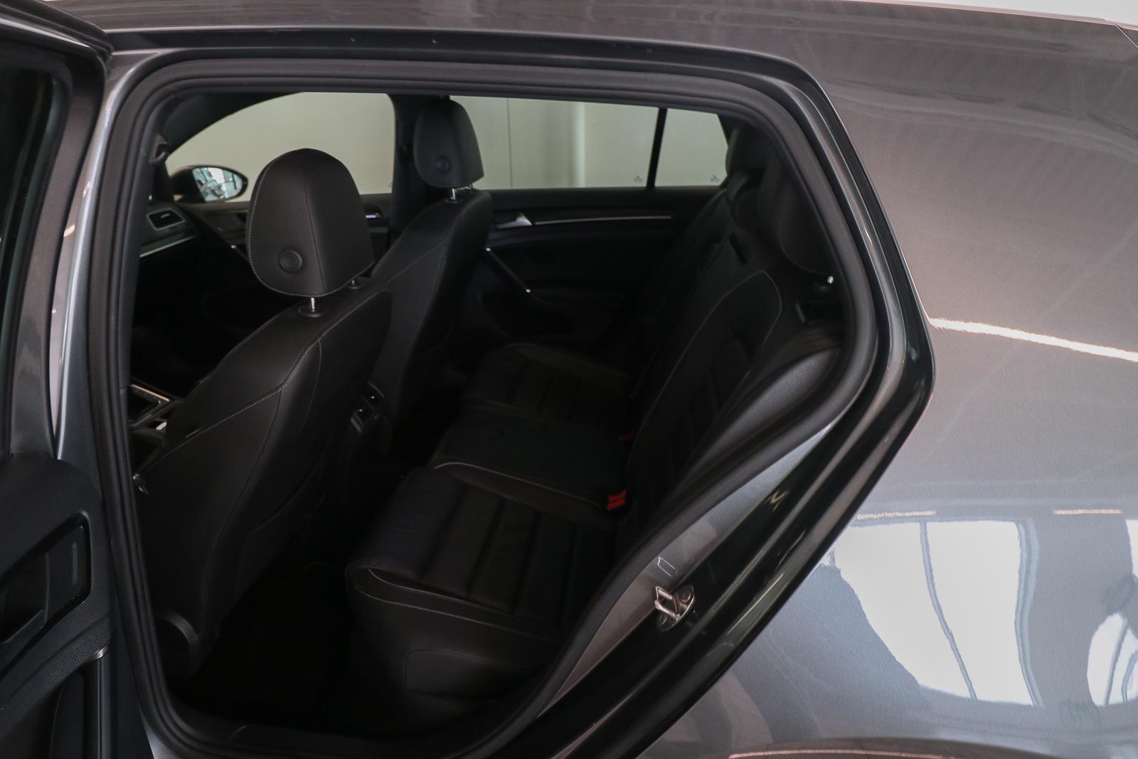 volkswagen Golf R 2018 - 15