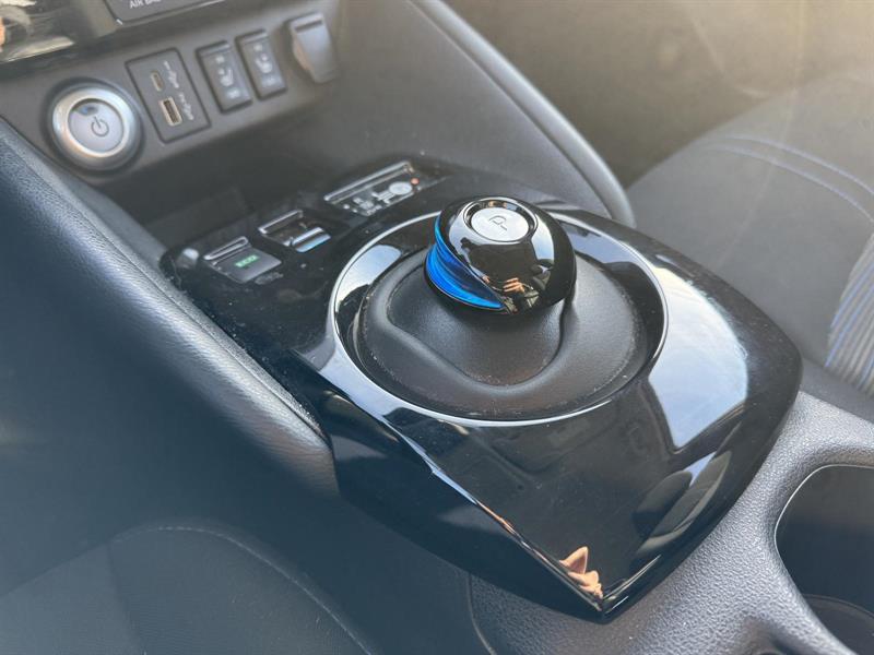 nissan LEAF 2023 - 17