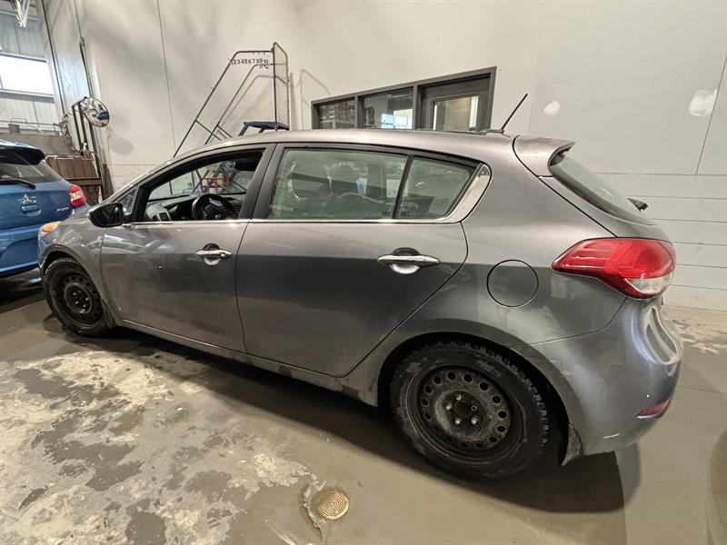 kia Forte5 2015 - 3