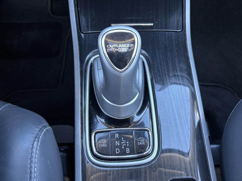 mitsubishi Outlander rechargeable 2018 - 5