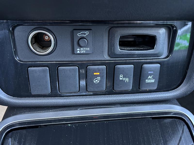 mitsubishi Outlander rechargeable 2018 - 12