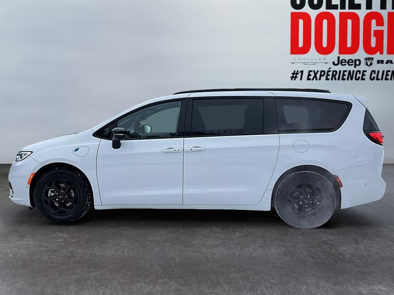 chrysler Pacifica Hybrid 2024 - 3