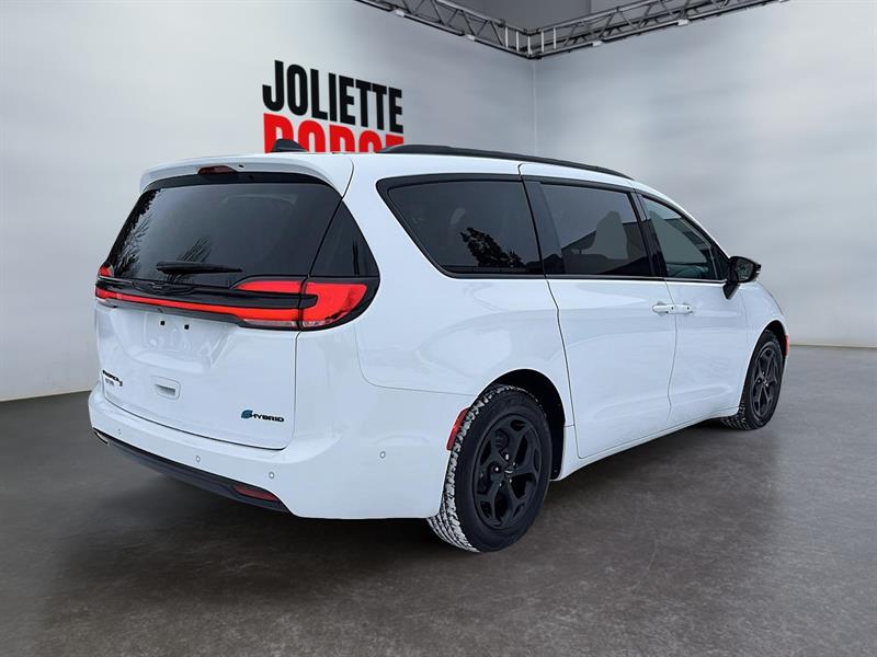 chrysler Pacifica Hybrid 2024 - 7
