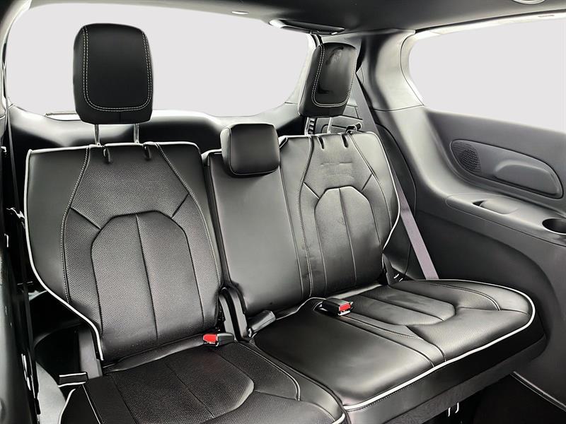 chrysler Pacifica Hybrid 2024 - 13
