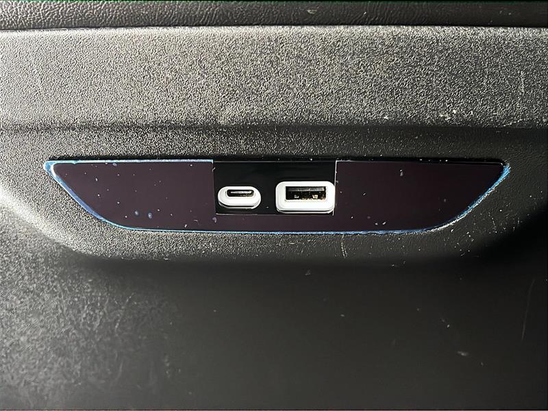 chrysler Pacifica Hybrid 2024 - 32