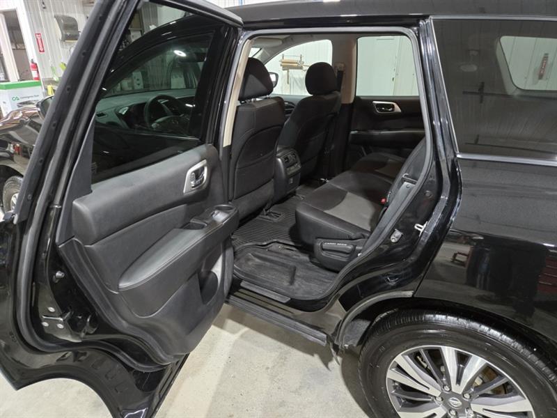 nissan Pathfinder 2018 - 16