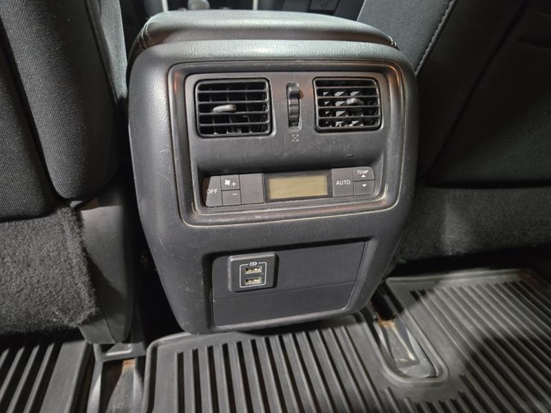 nissan Pathfinder 2018 - 18