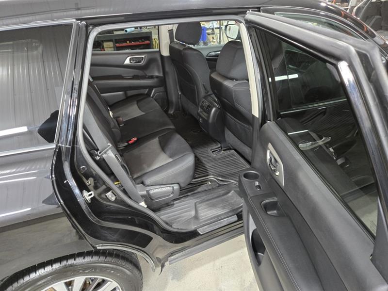 nissan Pathfinder 2018 - 22