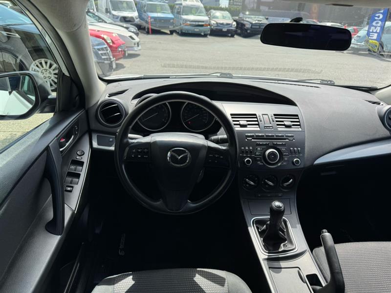 Mazda 3 13