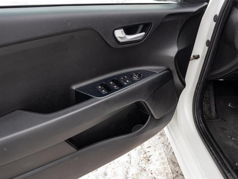 kia Rio 2018 - 11