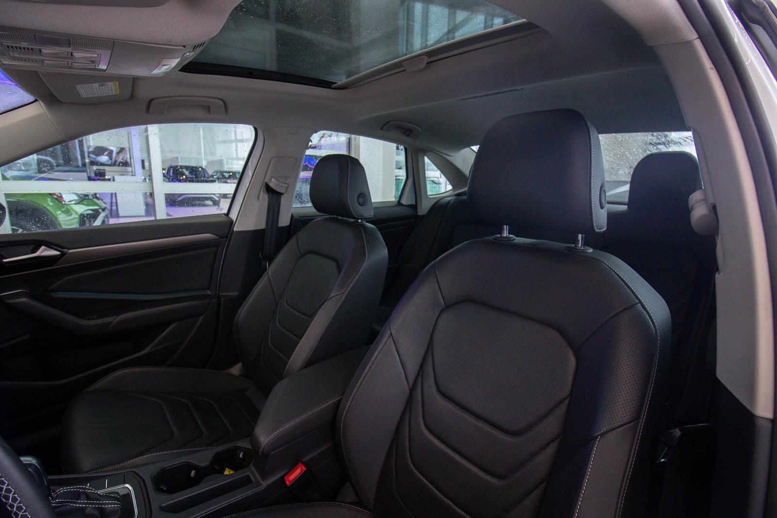 volkswagen Jetta 2021 - 12