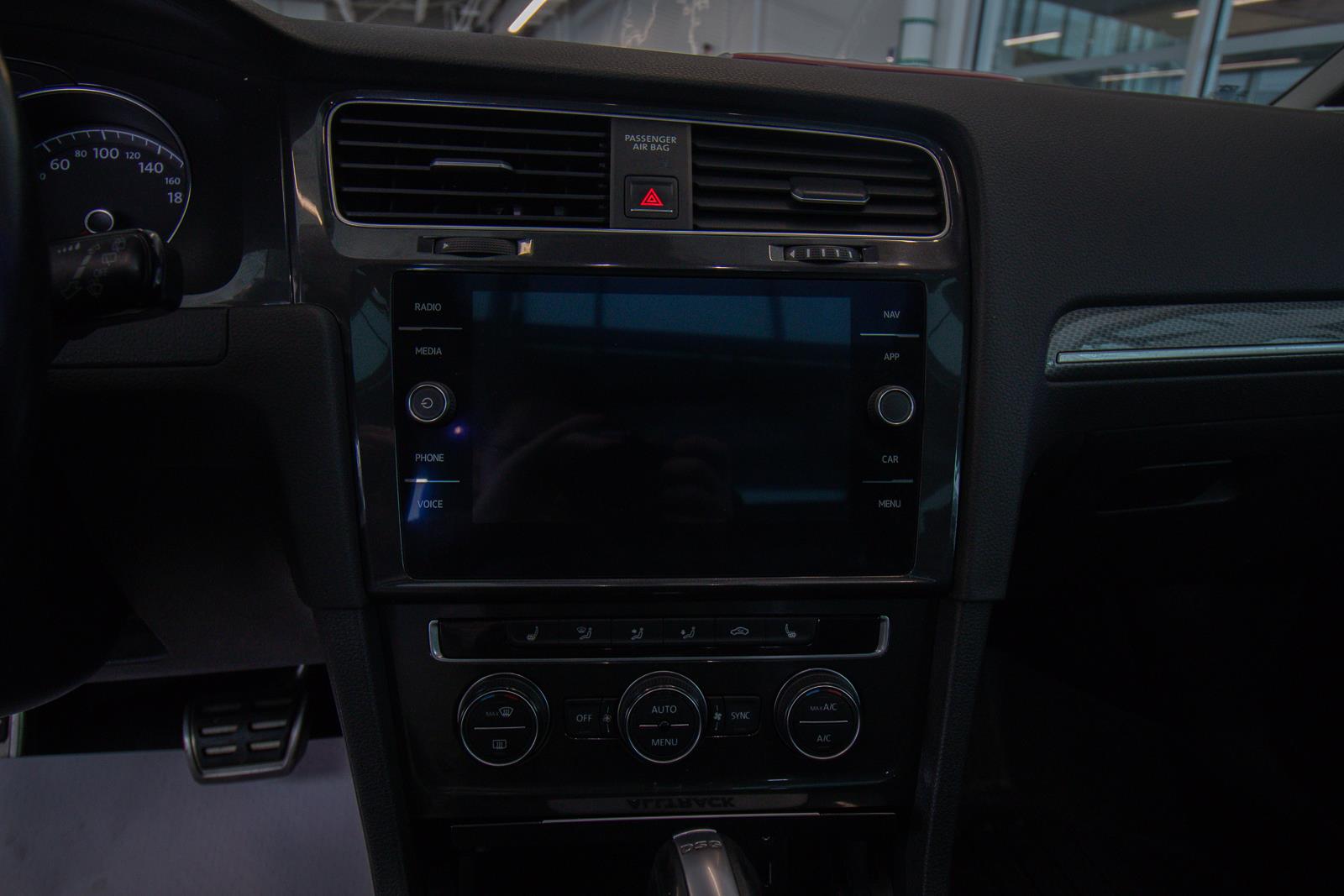 volkswagen Golf Alltrack 2018 - 12