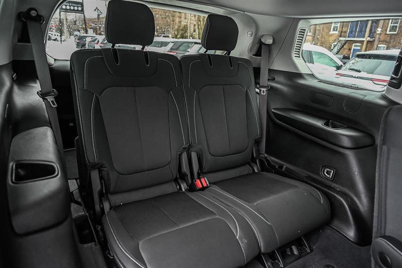 2023 Jeep Grand Cherokee - Image 11