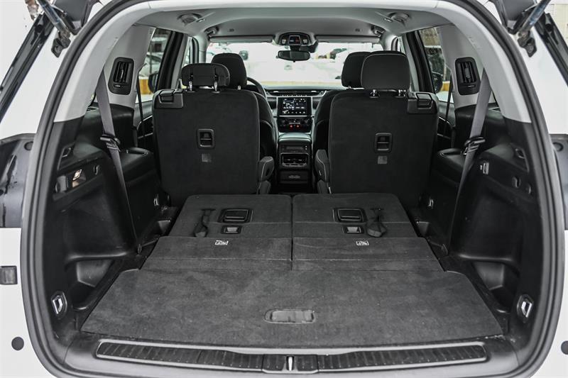 2023 Jeep Grand Cherokee - Image 12