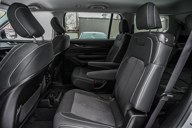 2023 Jeep Grand Cherokee - Image 22