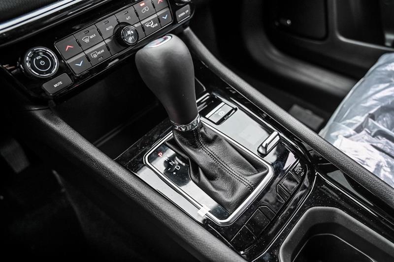 2026 Jeep Compass - Image 13