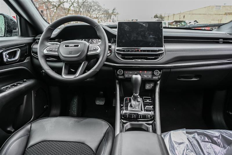 2026 Jeep Compass - Image 18