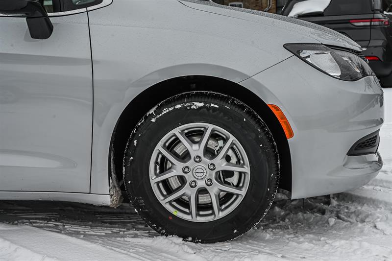 2026 Chrysler Grand Caravan - Image 4