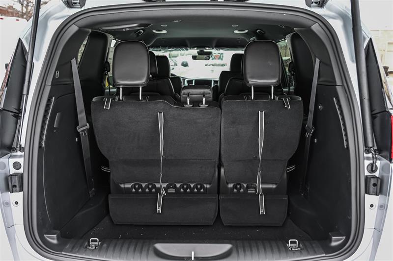 2026 Chrysler Grand Caravan - Image 9
