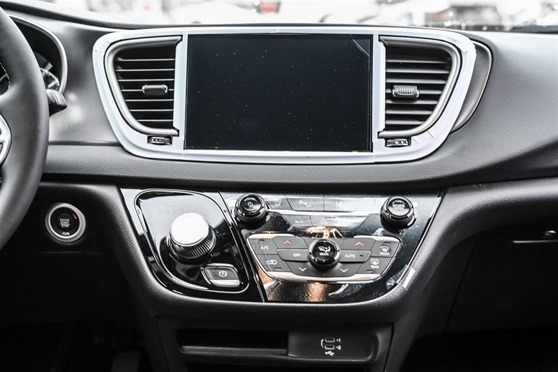 2026 Chrysler Grand Caravan - Image 20