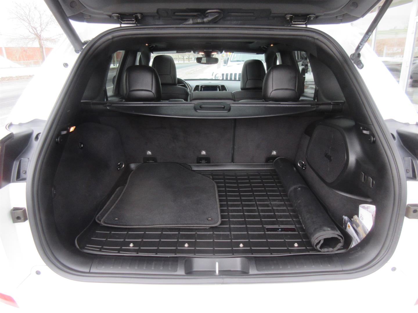 jeep Cherokee 2021 - 24