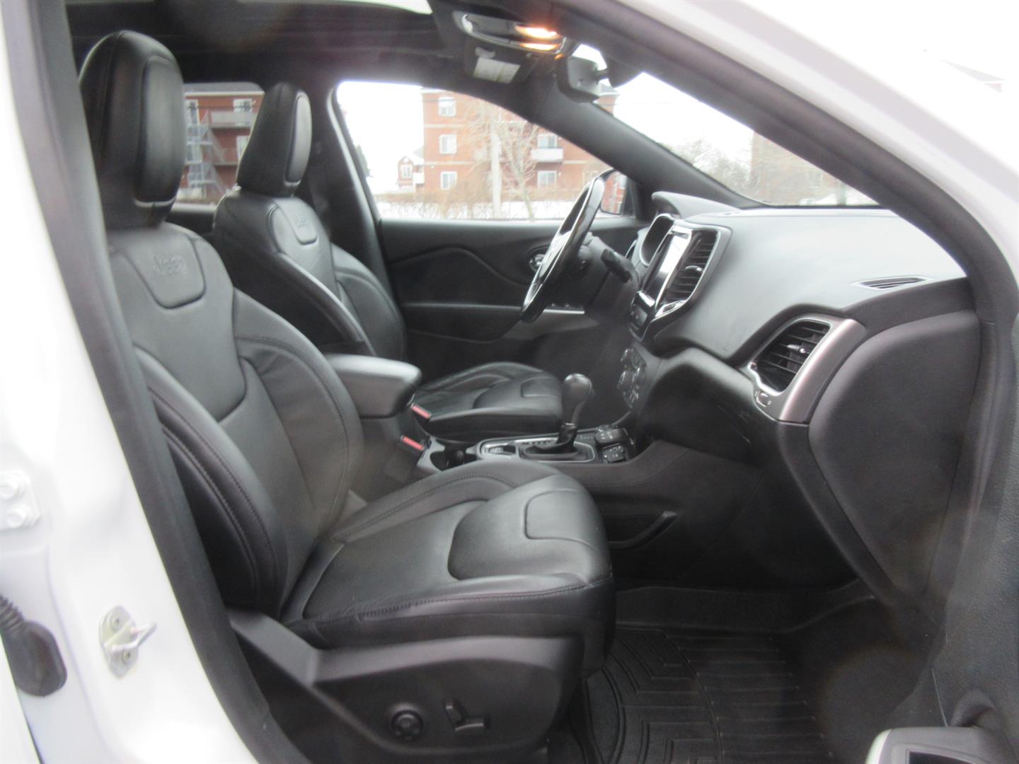 jeep Cherokee 2021 - 26