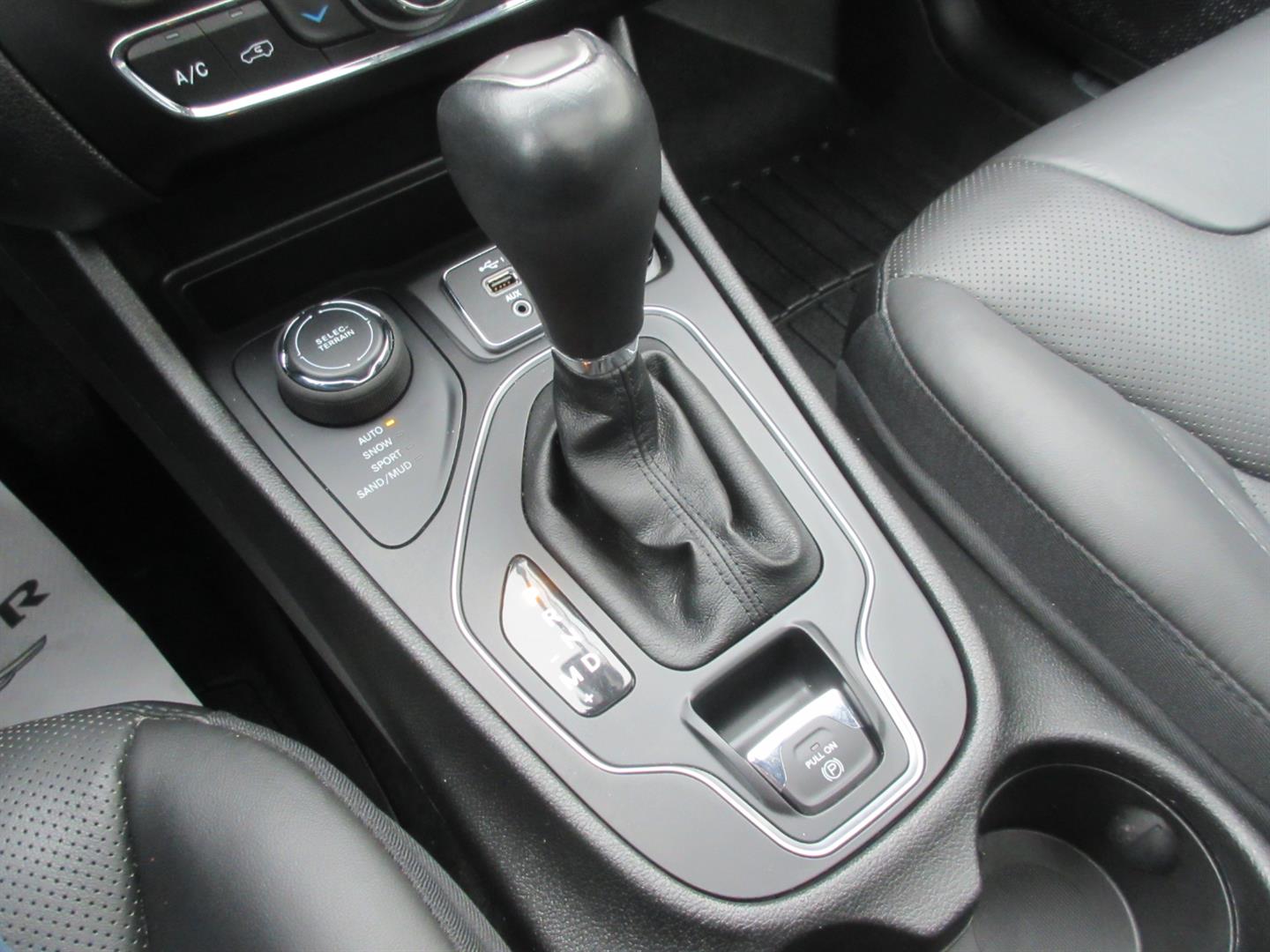 jeep Cherokee 2021 - 36