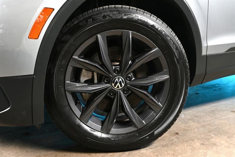 2022 Volkswagen Tiguan - Image 3