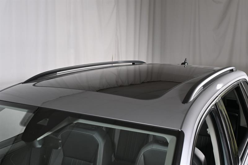 2022 Volkswagen Tiguan - Image 4