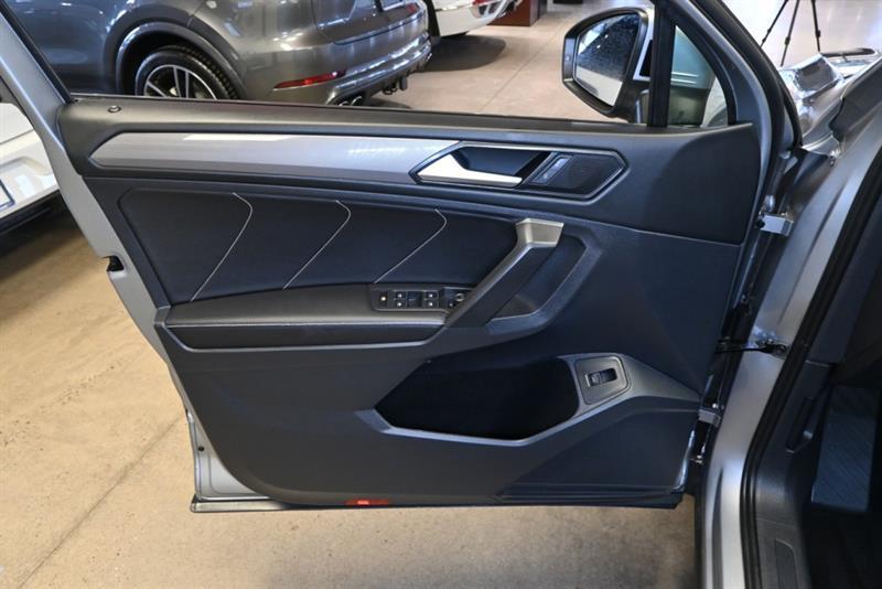 2022 Volkswagen Tiguan - Image 16